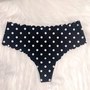 Victoria’s Secret PINK Black No Show Panty NWT Excellent